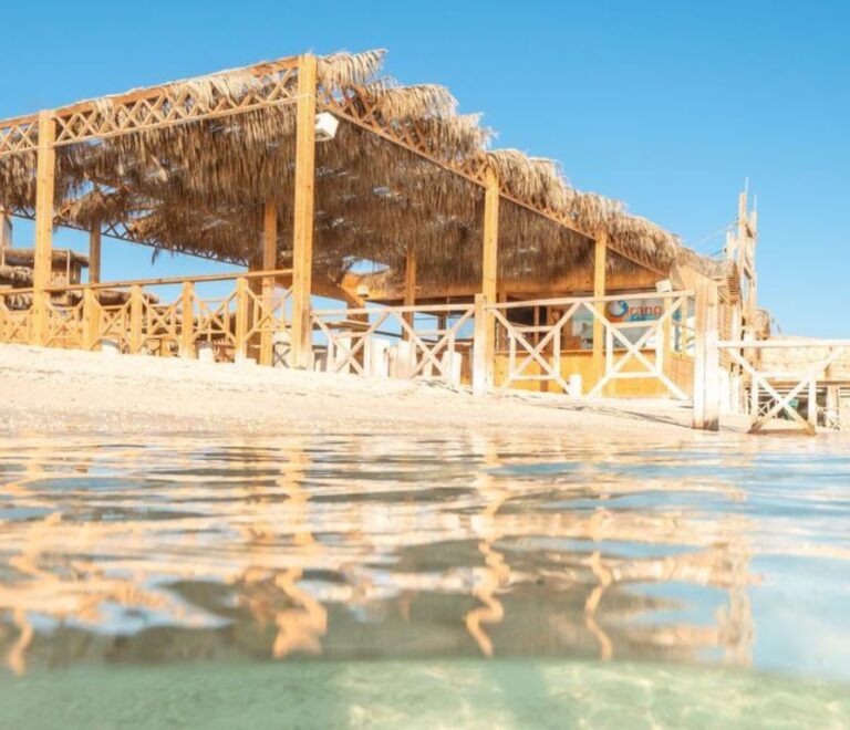 Orange Bay oder Mahmya im Vergleich mit Inselstrand und Rotem Meer